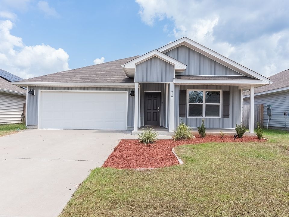 1st image of 932 Lovebird Ct