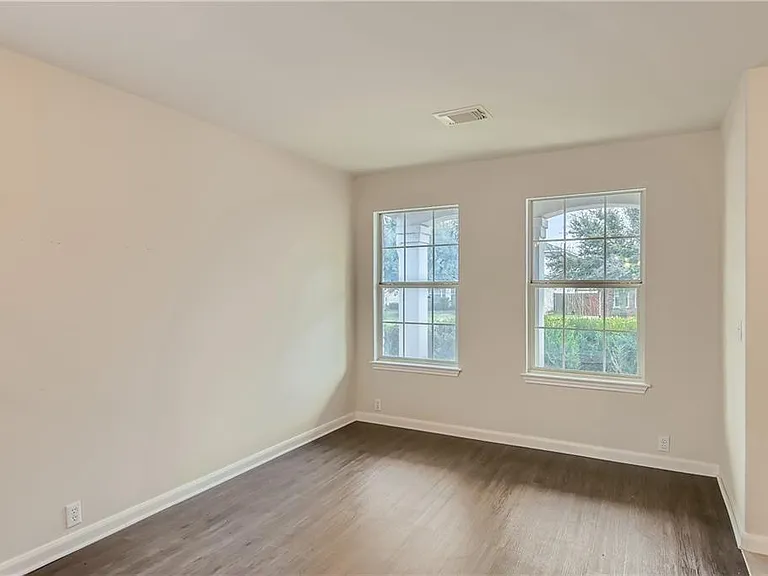 2307 Founder Dr — Photo 4