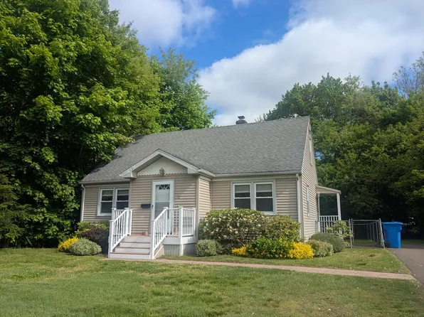 18 Pinewood Rd, Hamden, CT 06518