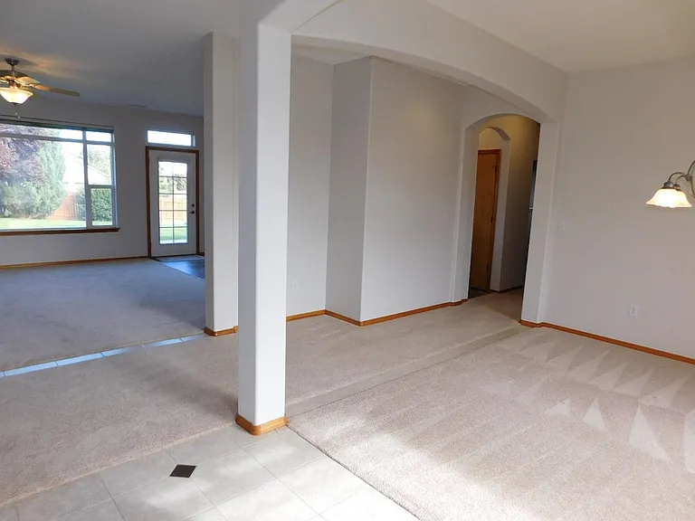 2758 Rue Ct — Photo 15