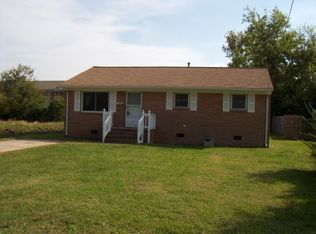 7 Moss Ave, Hampton, VA 23669