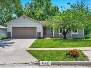 1100 SW Belle Ave, Topeka, KS 66604