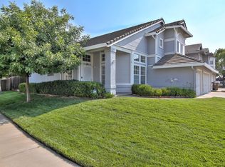 5201 Moonlight Way, Elk Grove, CA 95758