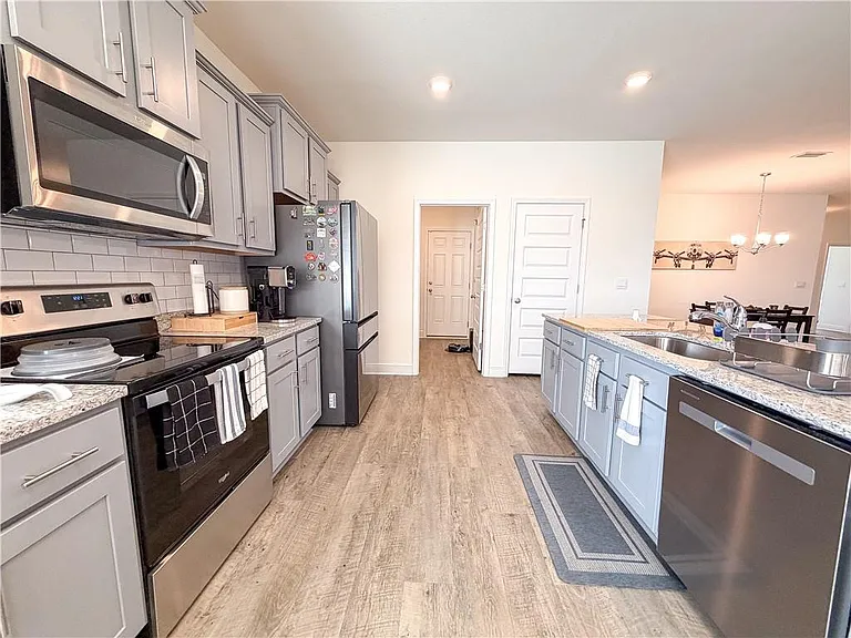 27137 Augustine Dr — Photo 9