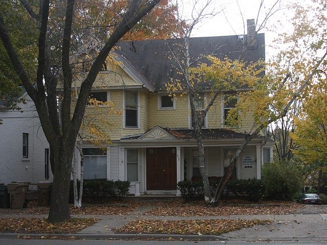 715 E Gorham St Exterior
