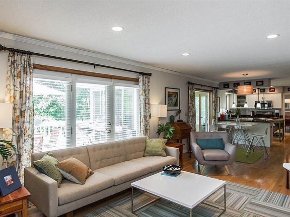 3rd image of 3658 Foxana Dr