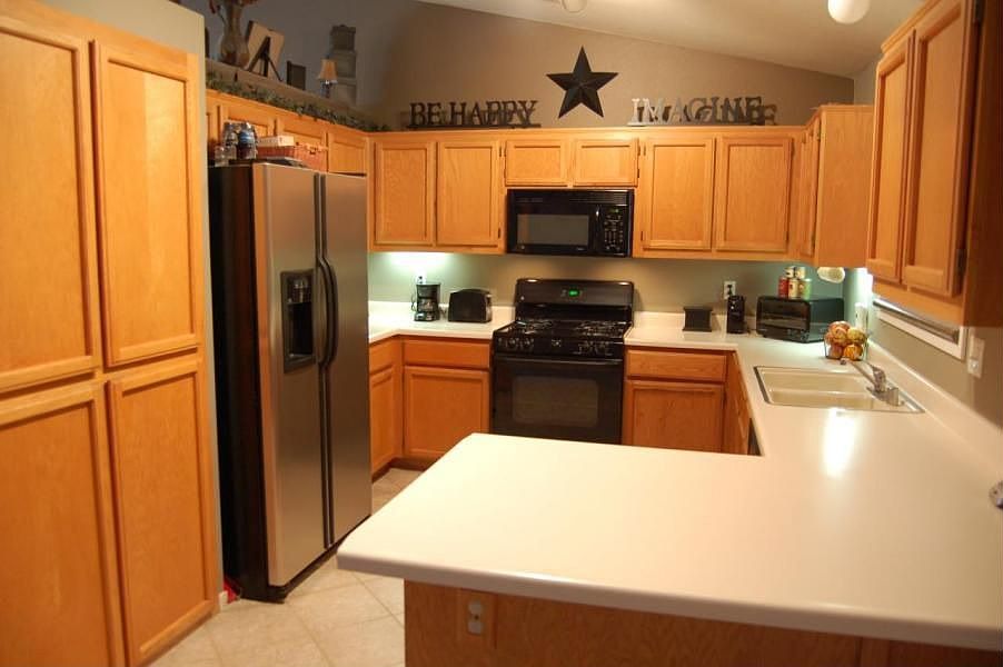 2nd image of 2870 Tropicana Ct