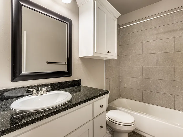 2541 Fallview Dr — Photo 15