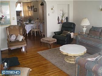 1st image of 4918 Woodcrest Ave