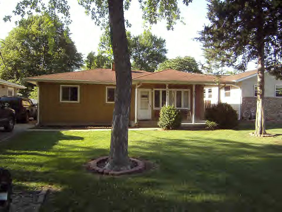 1st image of 848 E Honeywell Ave