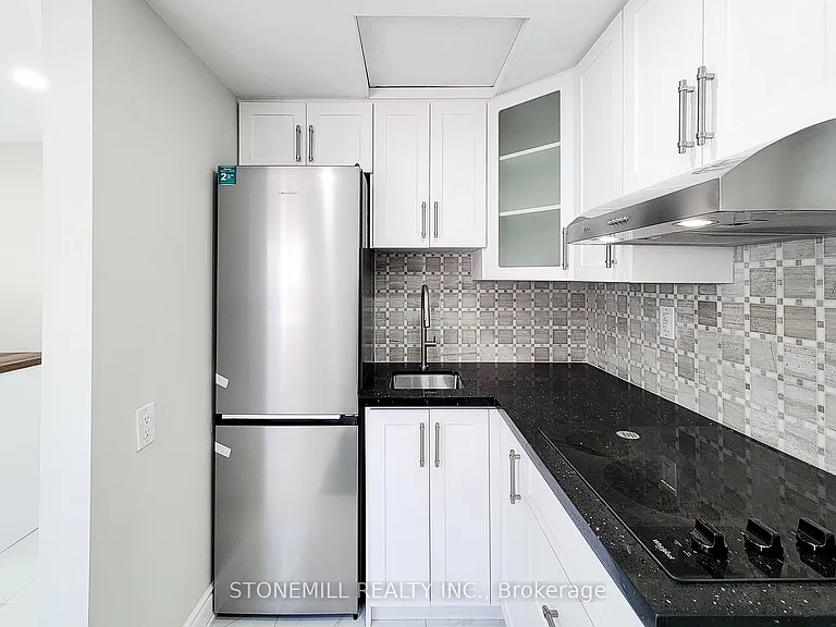 727 College Ave — Photo 43