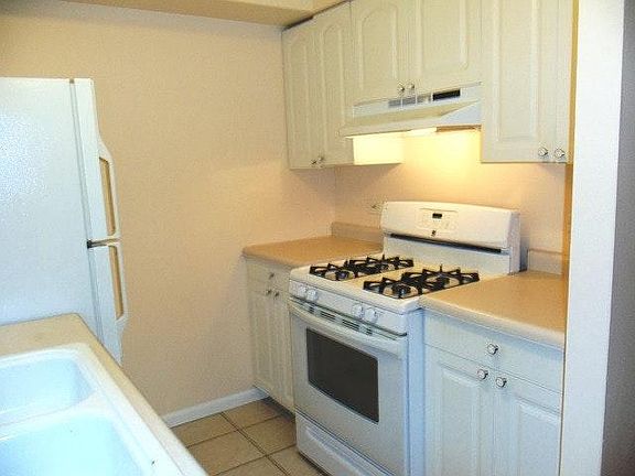 4th image of 1435 Fremont Dr #62