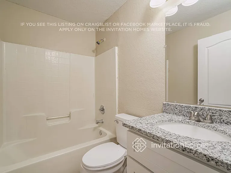 7988 Oak Run Cir — Photo 14
