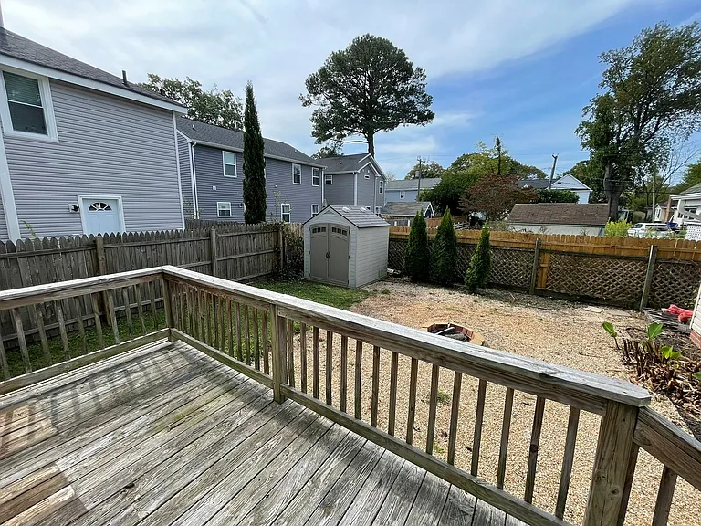 1029 E Balview Ave — Photo 28