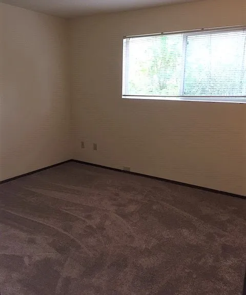 4715 SW Charlestown St — Photo 10