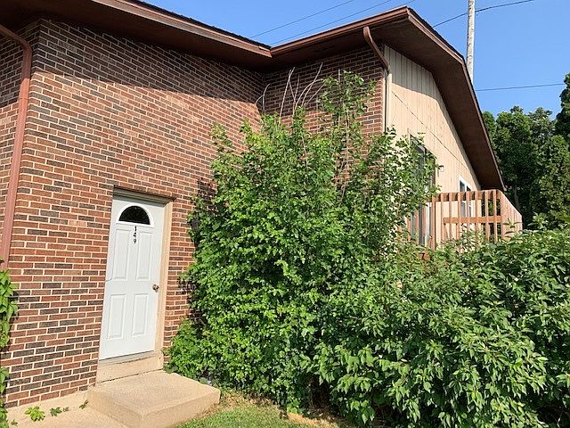 1st image of 449 E Hillcrest Dr