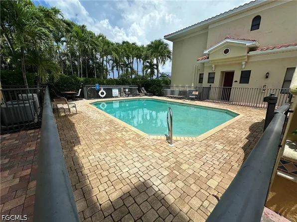 4910 SW 17th Pl #5, Cape Coral, FL 33914