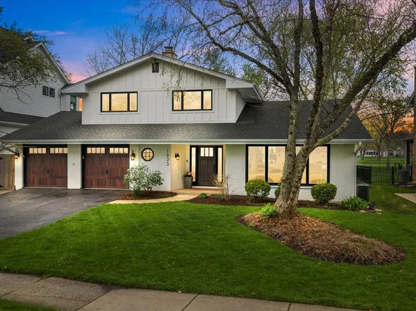 1033 Royal Saint George Dr, Naperville, IL 60563