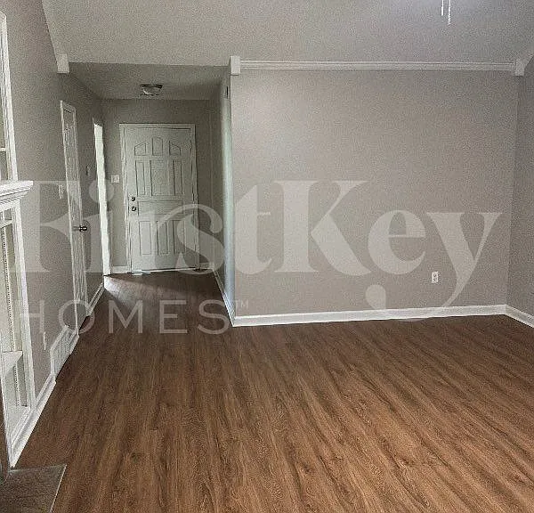 4538 Kings Grant Dr — Photo 3
