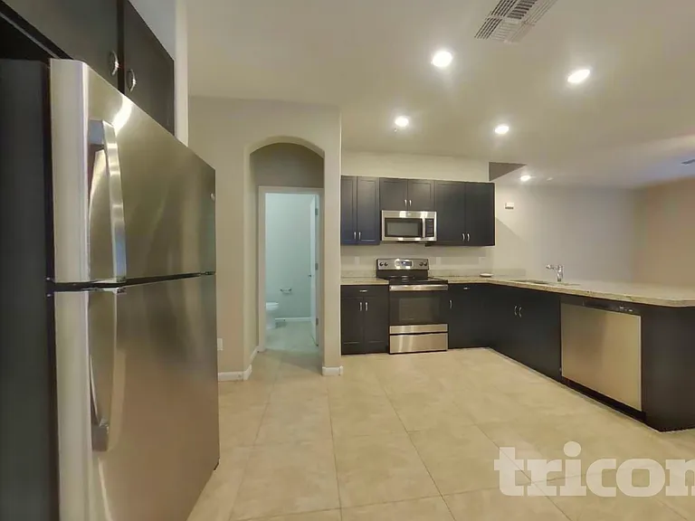 12554 W Hummingbird Ter — Photo 5
