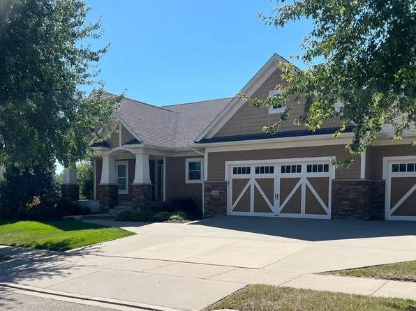 358 Prairie Way S, Bayport, MN 55003