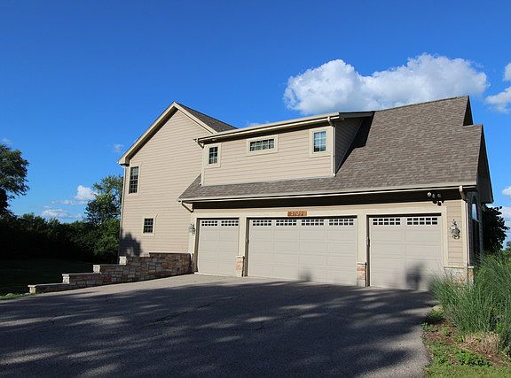 4th image of 2709 Chatham Ln