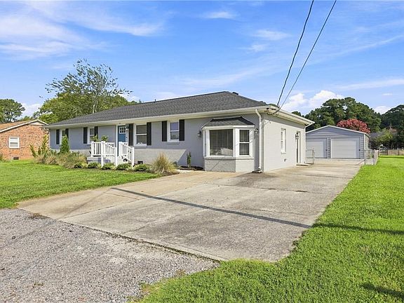 3rd image of 46 Holland Ln