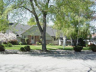 2nd image of 2501 Gerald Way