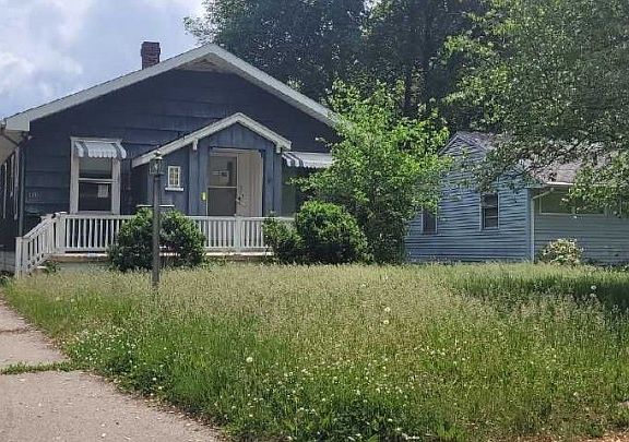 3rd image of 158 Parker Ave