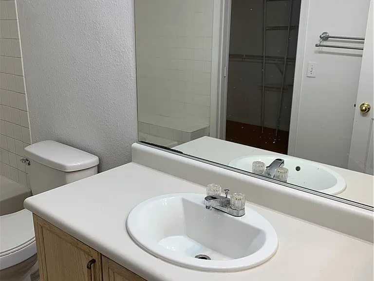 7617 Allerton Ave — Photo 23
