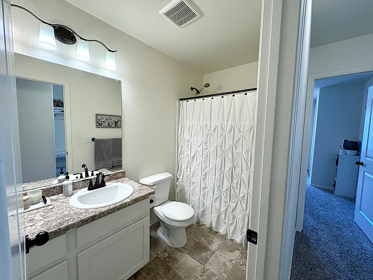 916 Greenbrook Dr — Photo 11
