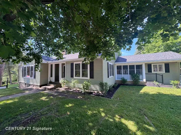 200 S 5th St, Roscommon, MI 48653