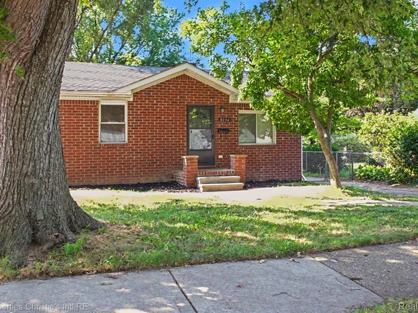8154 Prospect Ave, Warren, MI 48089