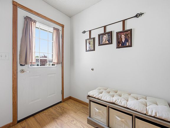5th image of 806 3rd Ave NE