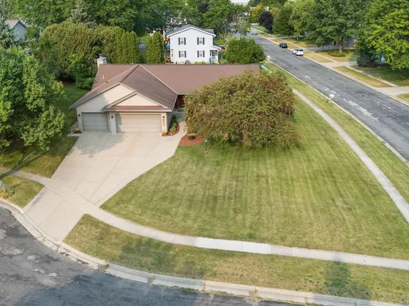 1301 East Manchester, Waunakee, WI 53597