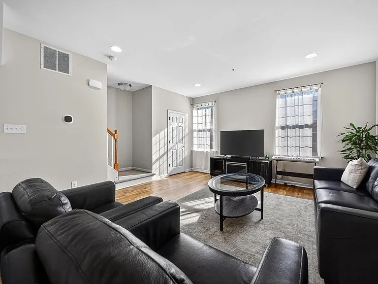 11 Faraday Ct — Photo 13