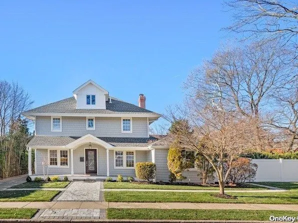 183 Henry Street, Westbury, NY 11590