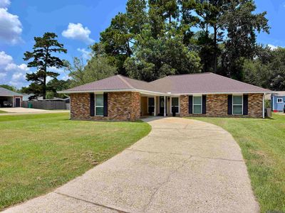 9063 Cedar Springs Ave, Denham Springs, LA, 70726