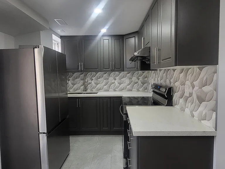 10 Growler St #BASEMENT — Photo 7