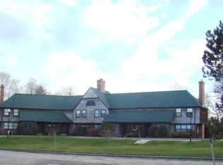 20 Gardencourt Dr, Narragansett, RI 02882