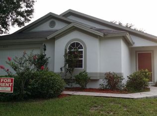 435 Sand Ridge Dr, Valrico, FL 33594