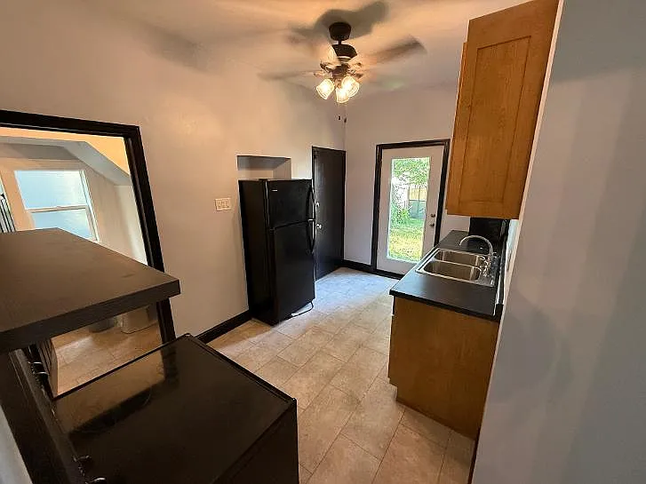 923 Sherburne Ave #1 — Photo 12