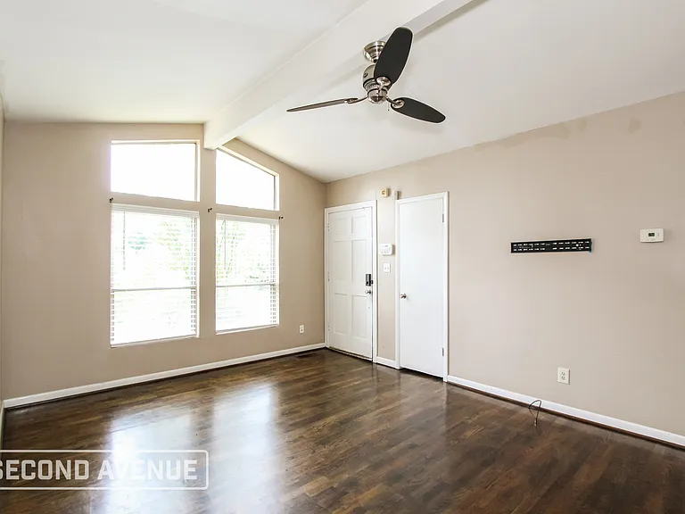 140 Curren St SE — Photo 4