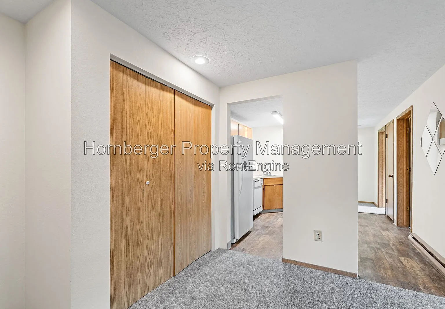 2 bed, 1.0 bath, 850 sqft, $1,050 — Photo 4