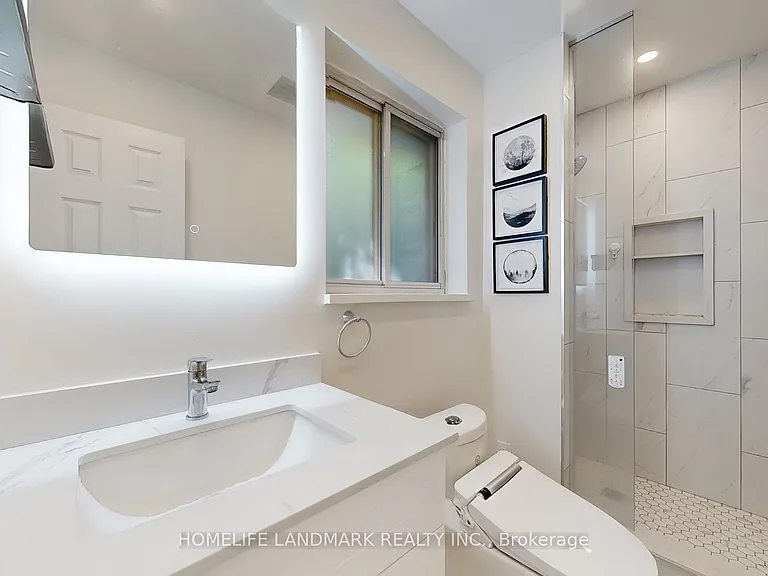30 Paperbirch Dr — Photo 11