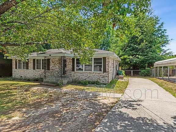 2nd image of 3301 Westmont Dr
