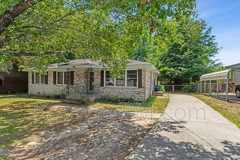 Building Photo - 3301 Westmont Dr