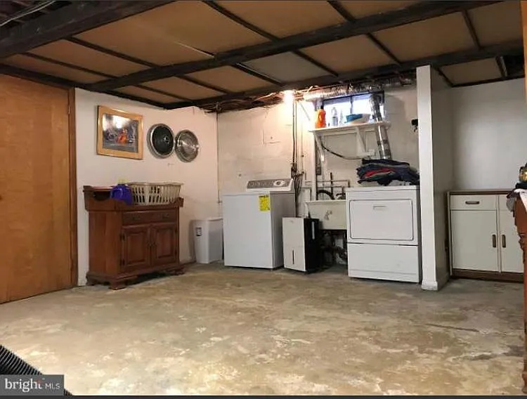 209 University Blvd — Photo 12