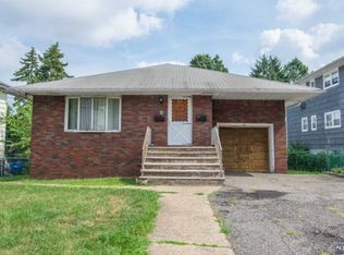 64 Scoles Ave, Clifton, NJ 07012