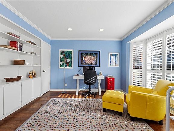 4th image of 1109 Roaring Springs Rd #1109